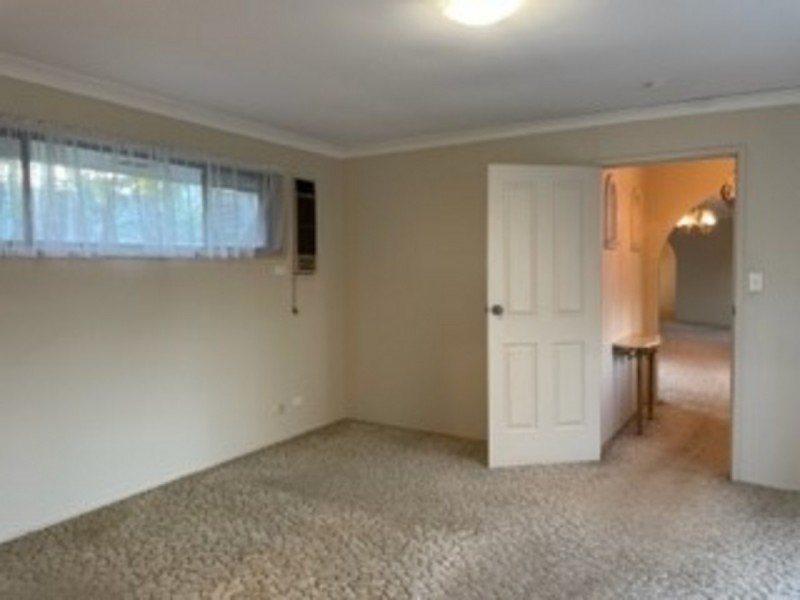 8 Careel Close, Helensvale QLD 4212