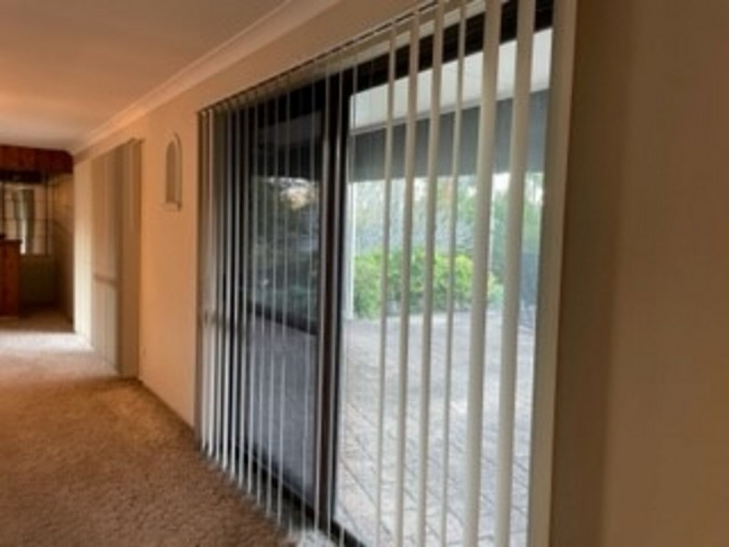 8 Careel Close, Helensvale QLD 4212