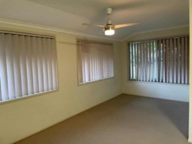 8 Careel Close, Helensvale QLD 4212