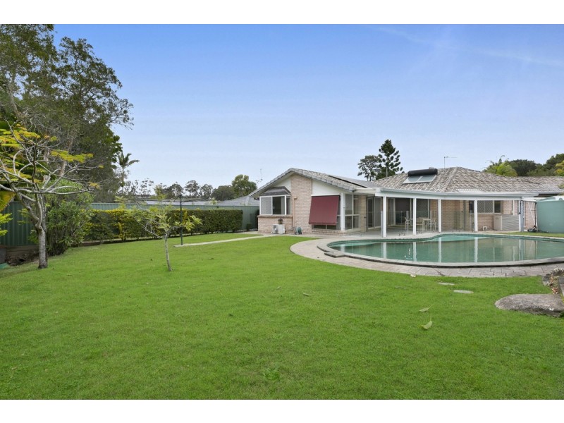 4 Henry Cotton Drive, Parkwood QLD 4214