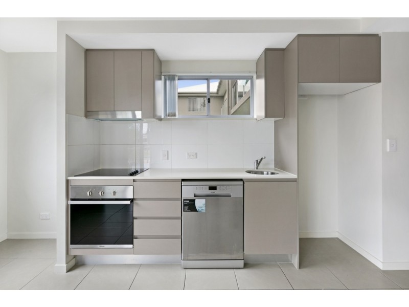 7/14 Rose Street, Southport QLD 4215