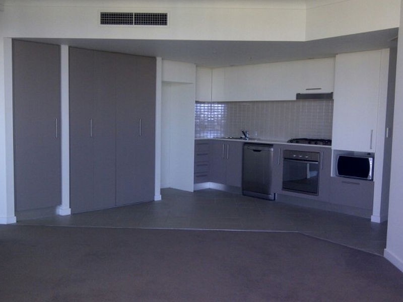 1186/56 Scarborough Street, Southport QLD 4215
