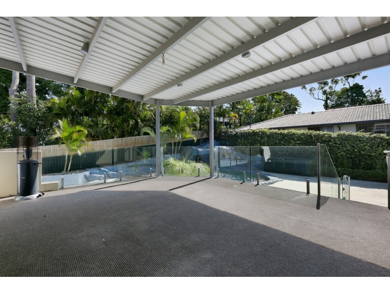 6 Daniel Crescent, Ashmore QLD 4214