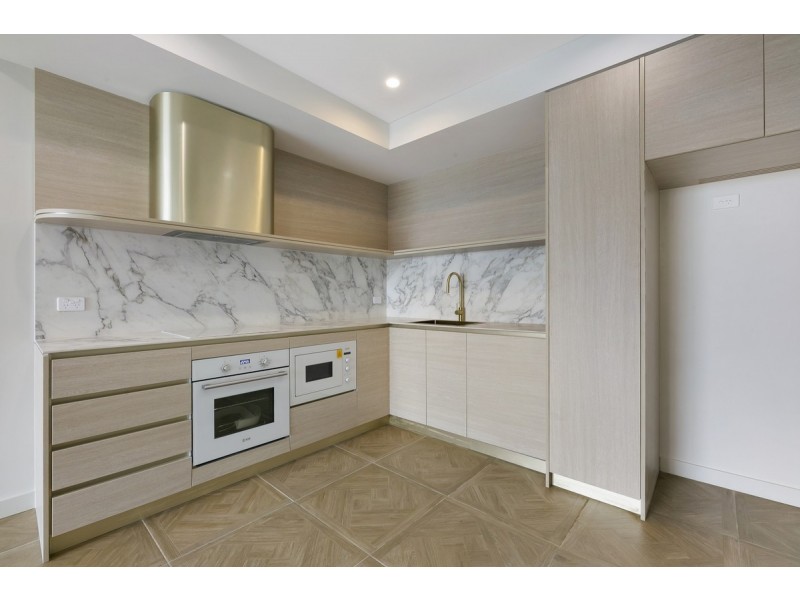 302/24 Queen Street, Southport QLD 4215