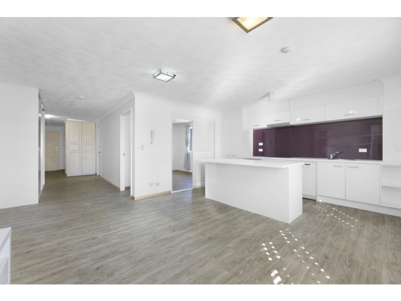 58/30 Marine Parade, Southport QLD 4215