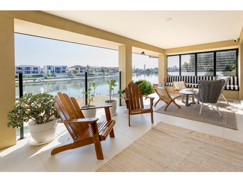 11 Namatjira Close, Broadbeach Waters QLD 4218
