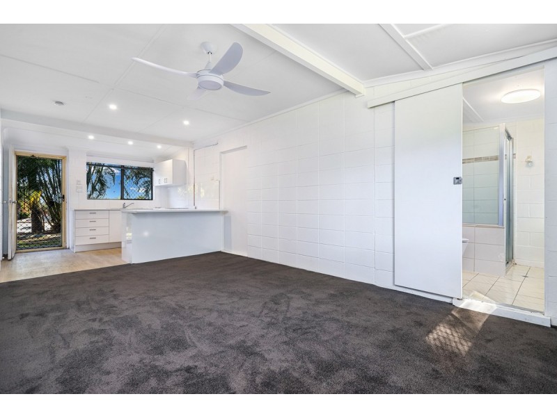 10B Crinkle Court, Southport QLD 4215