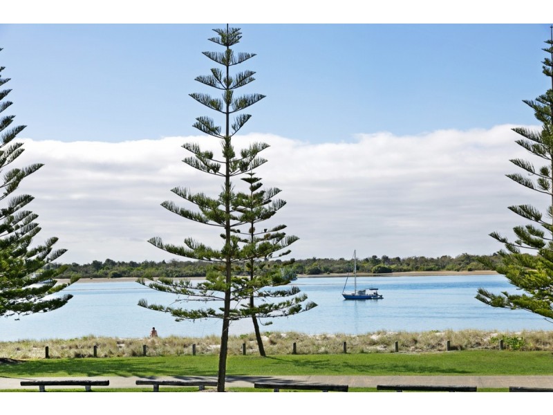 4/402 Marine Parade, Biggera Waters QLD 4216