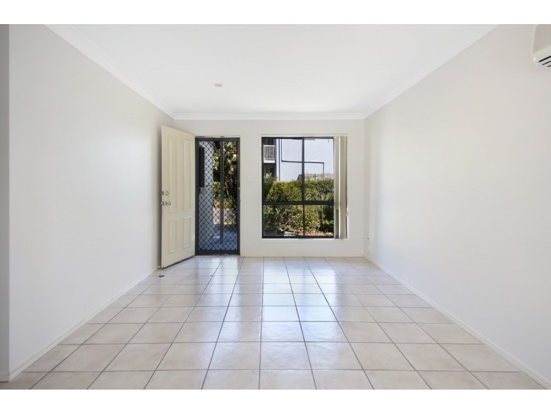 16/31 Archipelago Street, Pacific Pines QLD 4211
