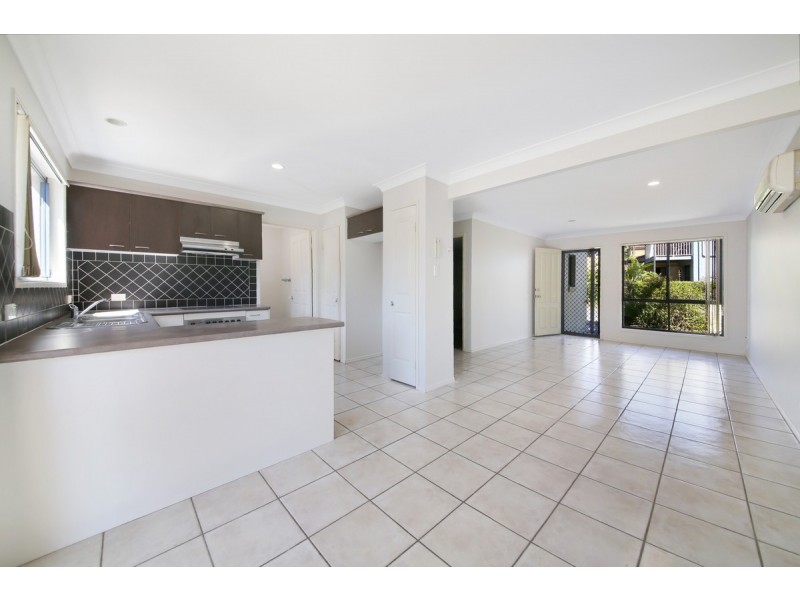 16/31 Archipelago Street, Pacific Pines QLD 4211