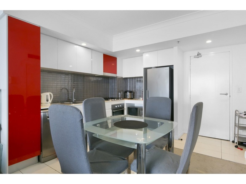 22407/5 Lawson Street, Southport QLD 4215