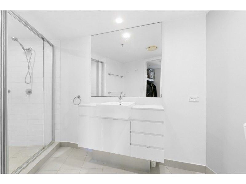 22407/5 Lawson Street, Southport QLD 4215