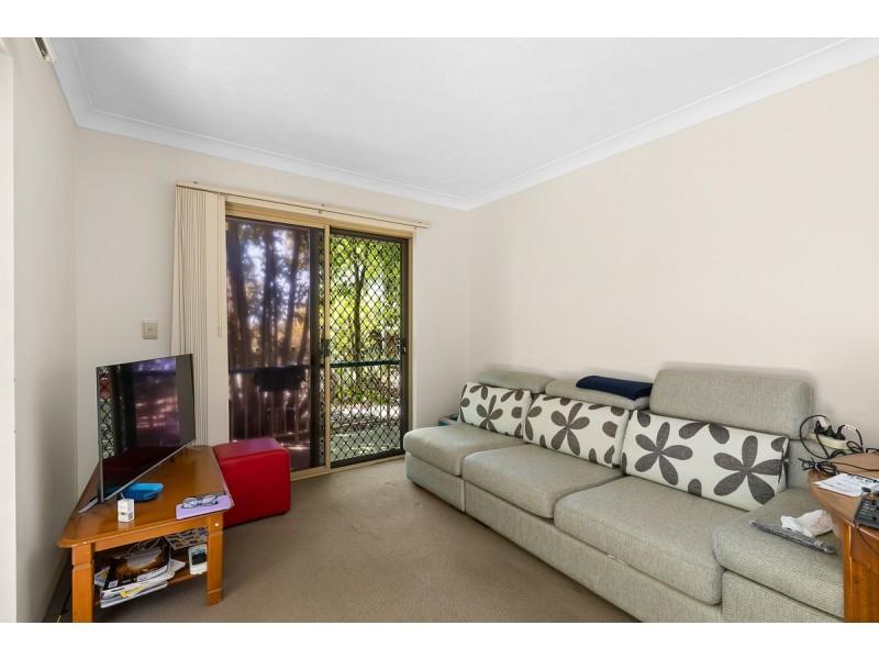 1/144 Marine Parade, Southport QLD 4215