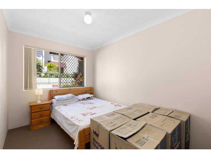 1/144 Marine Parade, Southport QLD 4215