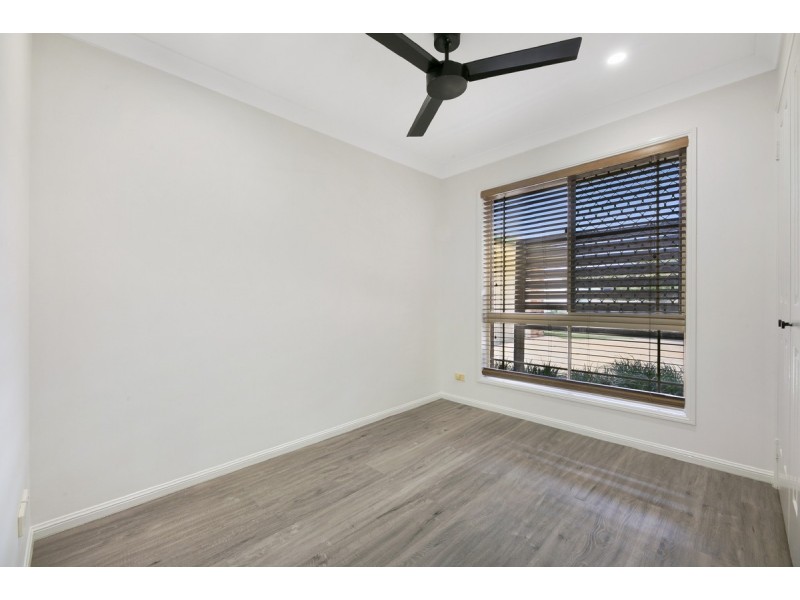 11 Castle Rock Street, Parkwood QLD 4214