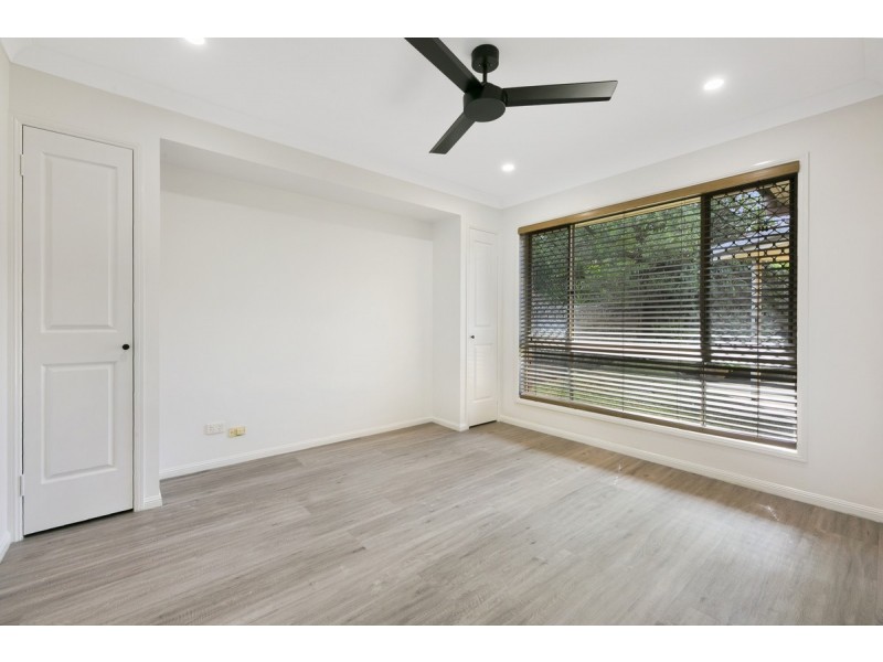 11 Castle Rock Street, Parkwood QLD 4214