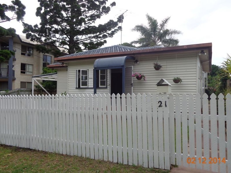 21 Walton Street, Southport QLD 4215