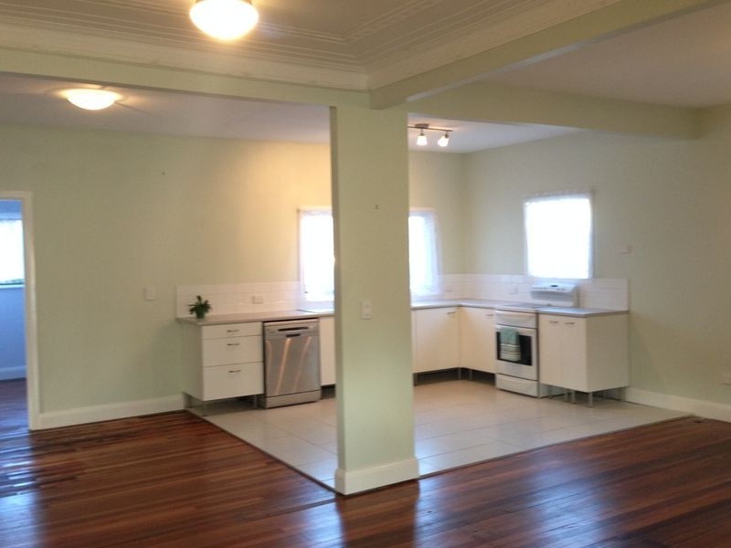 21 Walton Street, Southport QLD 4215