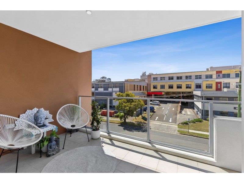 201/26 Spendelove Avenue, Southport QLD 4215