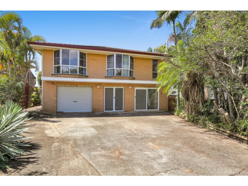 26 Petersen Avenue, Southport QLD 4215