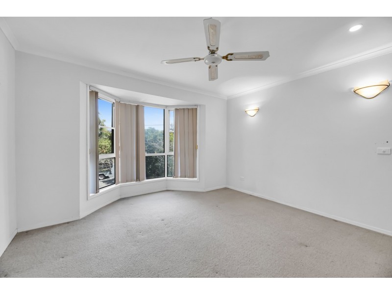 26 Petersen Avenue, Southport QLD 4215