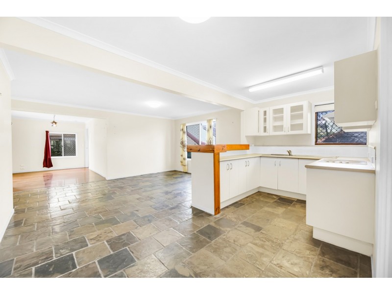 26 Petersen Avenue, Southport QLD 4215