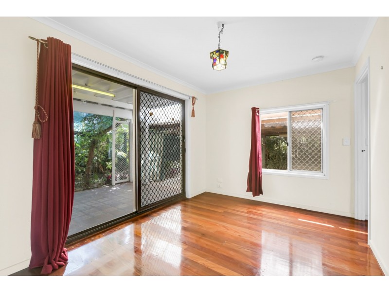 26 Petersen Avenue, Southport QLD 4215