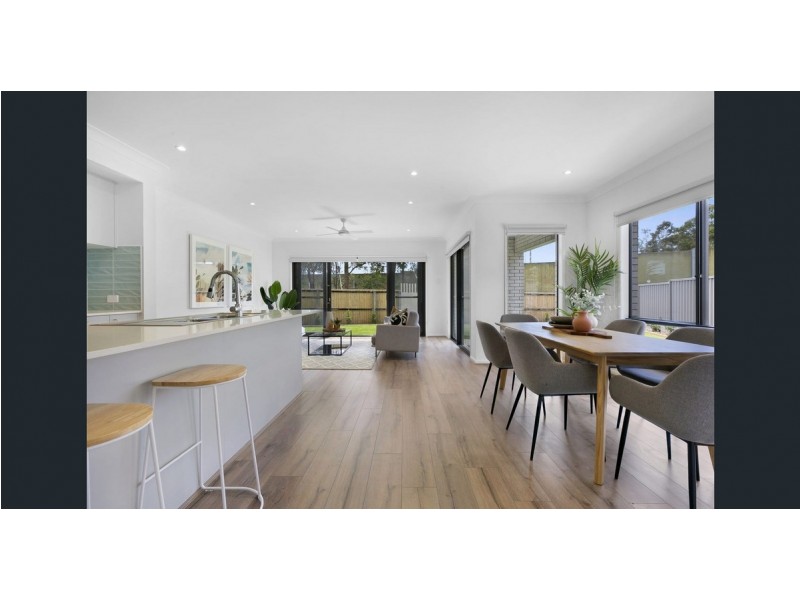 12 Buring Court, Highland Park QLD 4211
