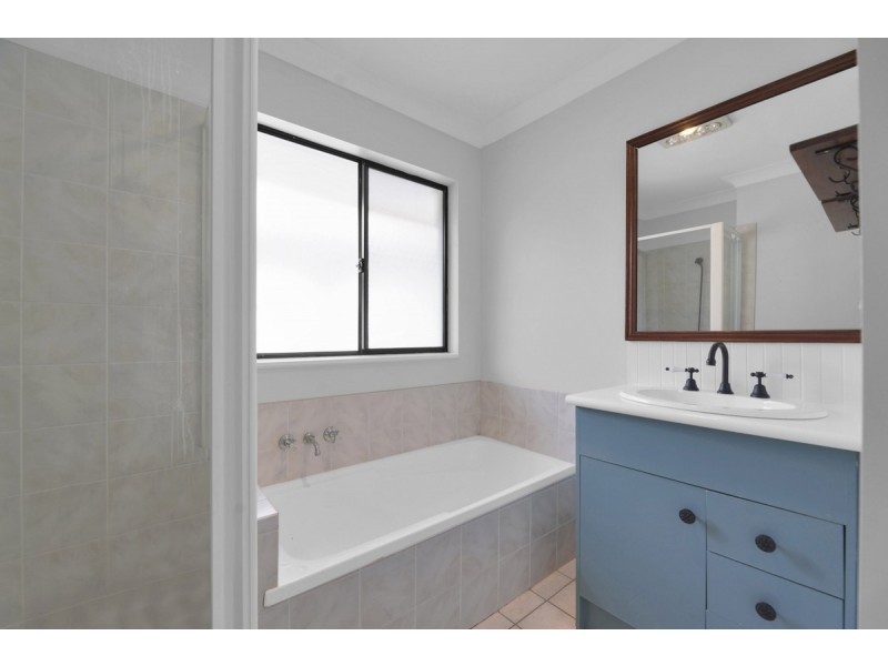 13/156 Greenacre Drive, Arundel QLD 4214