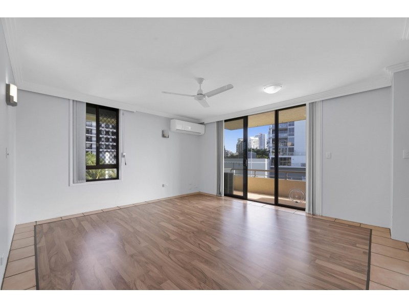 12/81 Brighton Parade, Southport QLD 4215