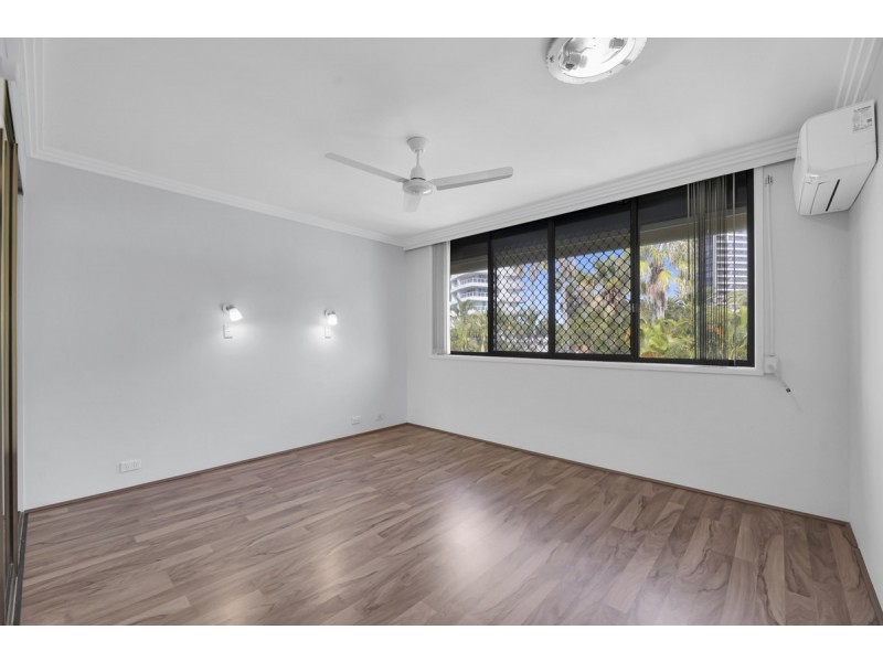 12/81 Brighton Parade, Southport QLD 4215