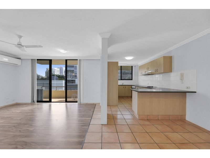 12/81 Brighton Parade, Southport QLD 4215