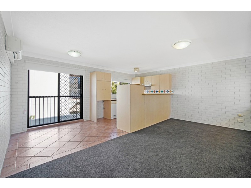 302/132 Marine Parade, Southport QLD 4215