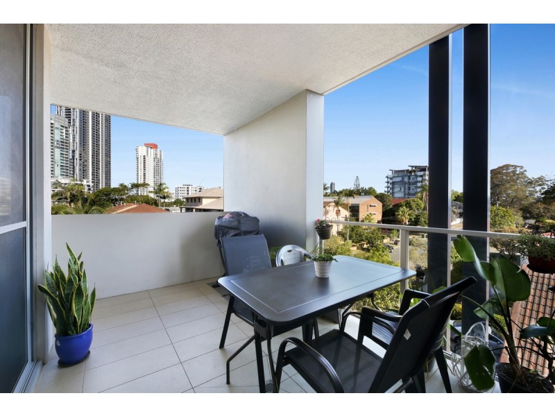 15/22-24 Lather Street, Southport QLD 4215