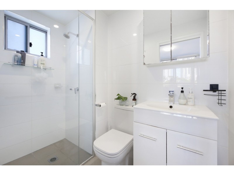 15/22-24 Lather Street, Southport QLD 4215