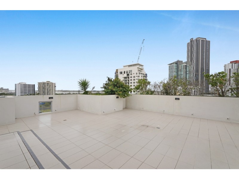 15/22-24 Lather Street, Southport QLD 4215