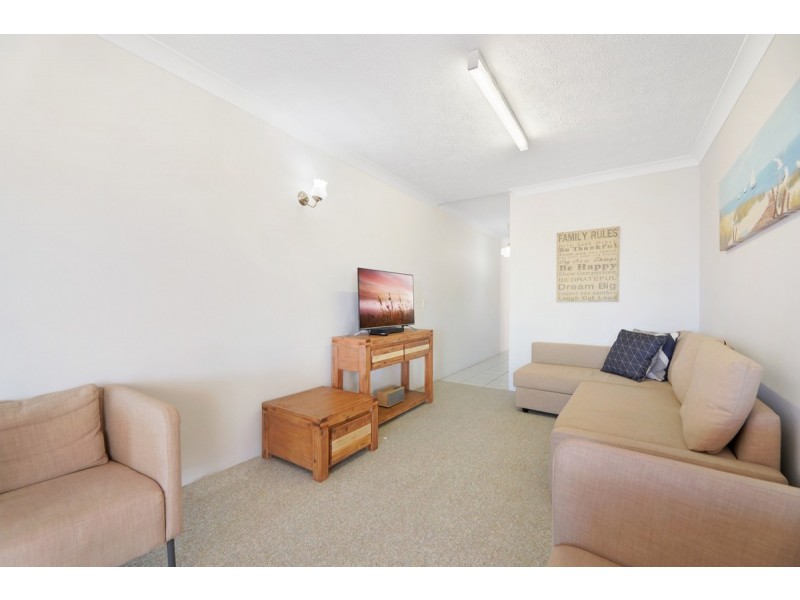 2/264 Marine Parade, Labrador QLD 4215
