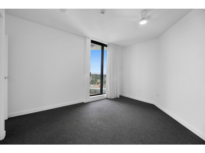 1104/41 Labrador Street, Labrador QLD 4215