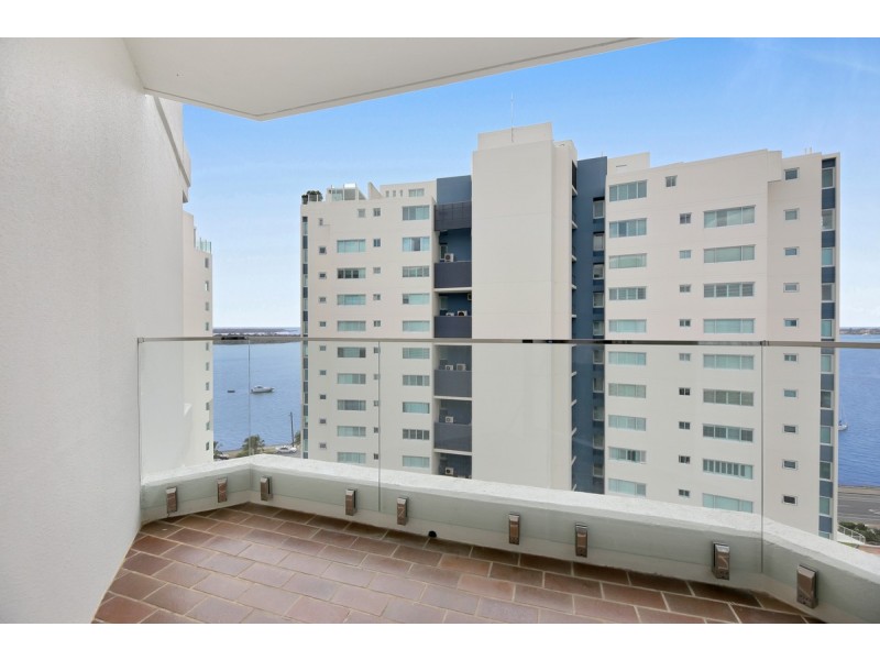1104/41 Labrador Street, Labrador QLD 4215