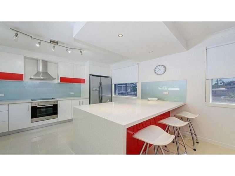 1/80 Falconer Street, Southport QLD 4215