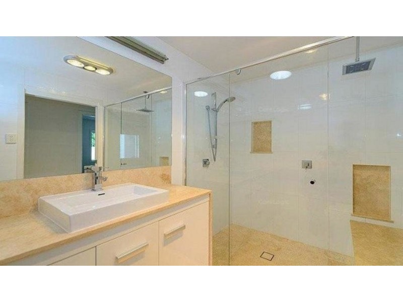 1/80 Falconer Street, Southport QLD 4215