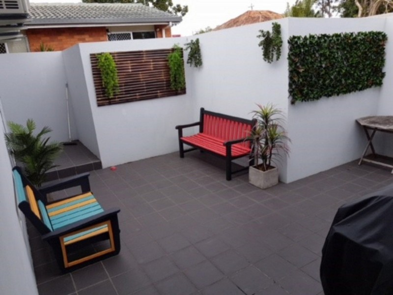 1/80 Falconer Street, Southport QLD 4215