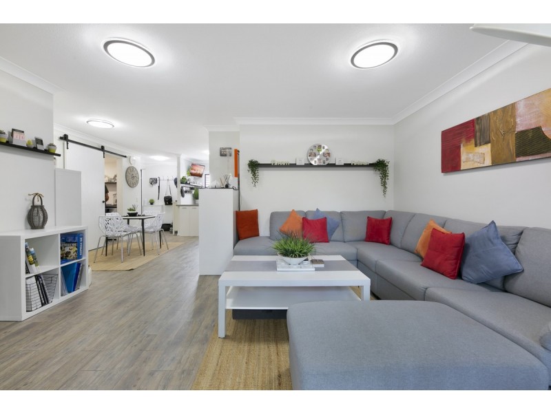 9/5 Railway Street, Southport QLD 4215