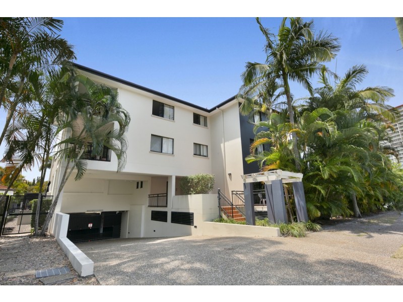 9/5 Railway Street, Southport QLD 4215