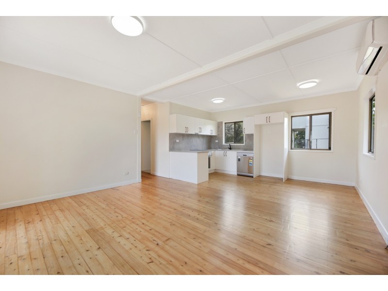 4 Fox Avenue, Southport QLD 4215