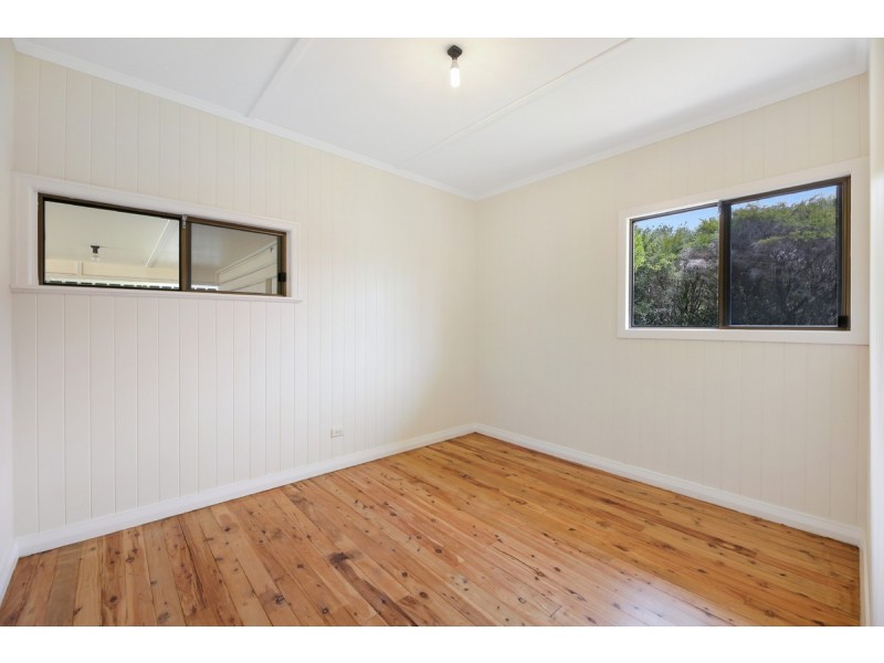 4 Fox Avenue, Southport QLD 4215