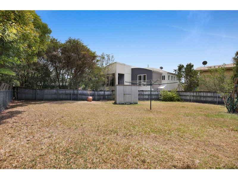 4 Fox Avenue, Southport QLD 4215