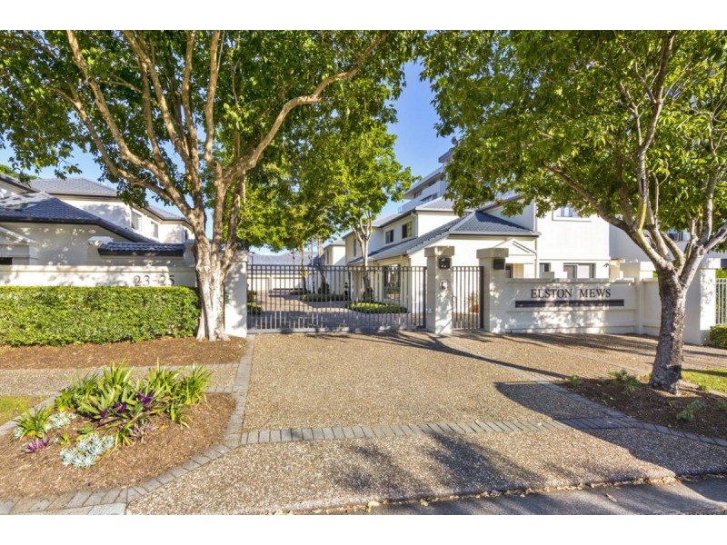 3/23-25 Bauer Street, Southport QLD 4215