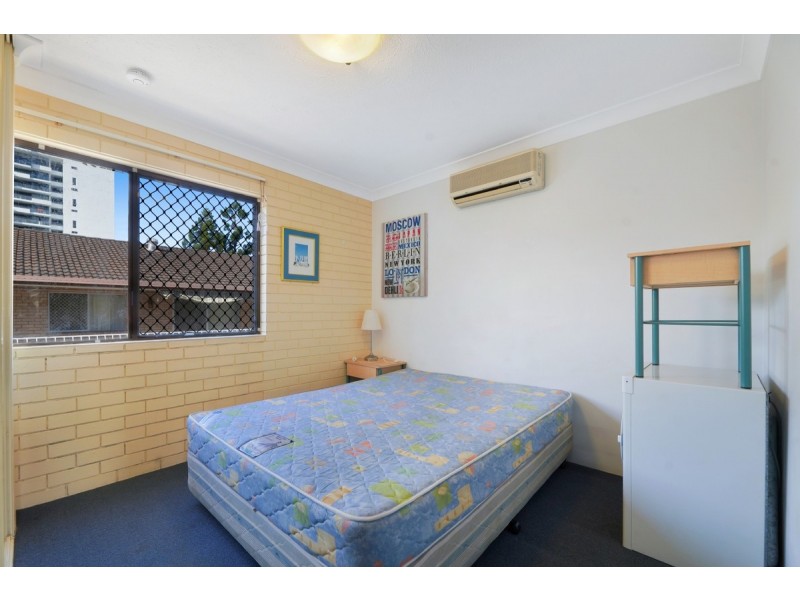 211/132 Marine Parade, Southport QLD 4215