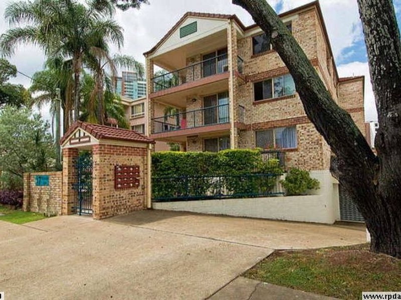 5/47 Bauer Street, Southport QLD 4215